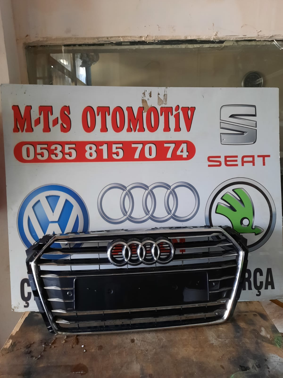 Audi a4 sline ön panjur
